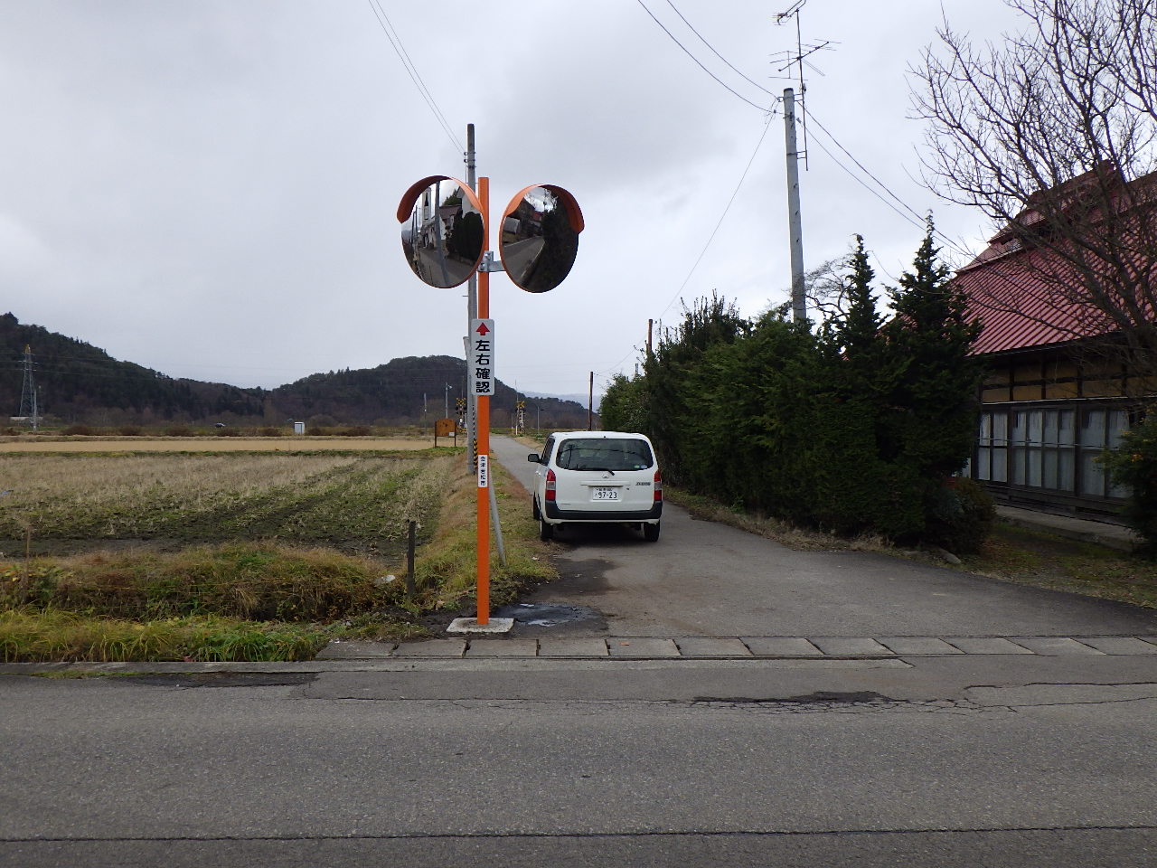 カーブミラー設置工事