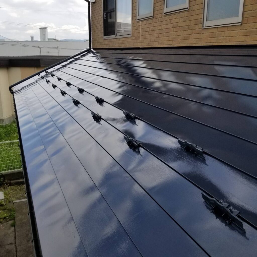 屋根塗装工事 施工写真1